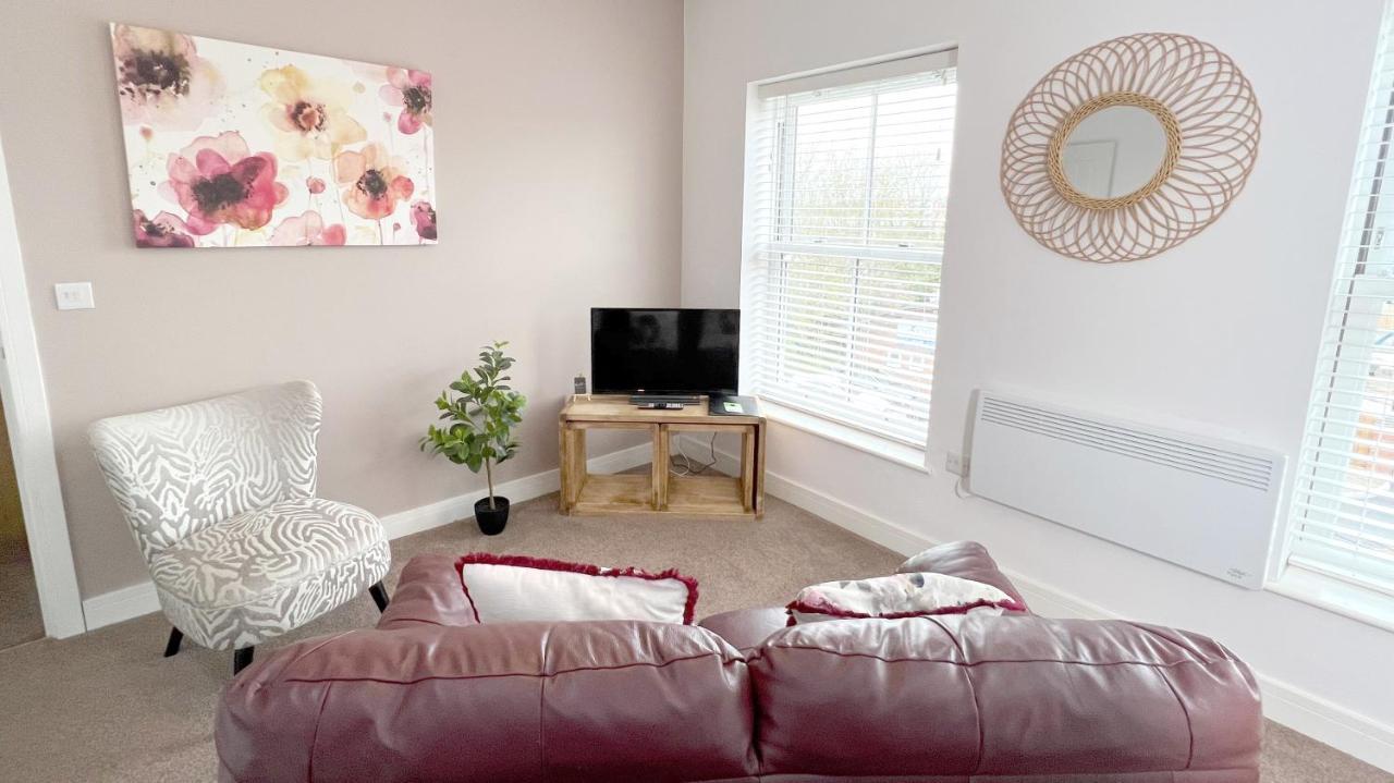 Friars House, Stafford By Bell Apartments ภายนอก รูปภาพ